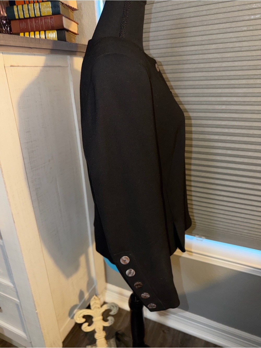 🤩Liz Claiborne Black Collarless Button blazer/ Jacket size 12 - Picture 2 of 8